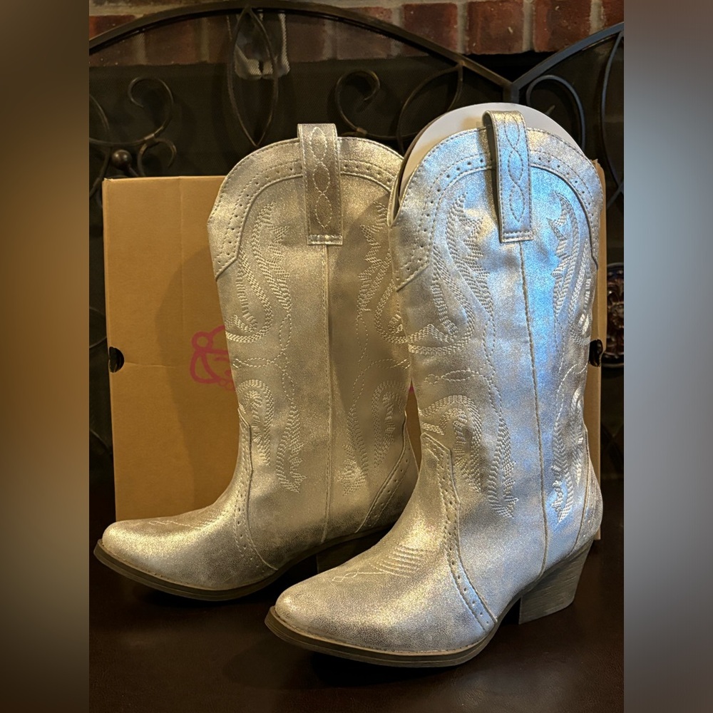 Women’s western boots